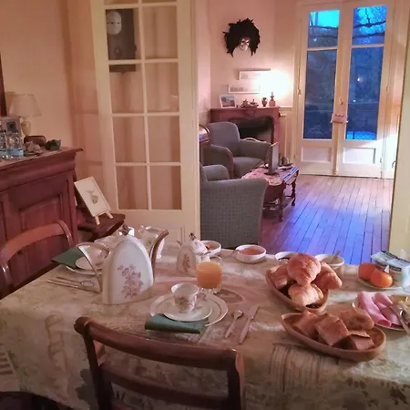 La Des Chats Oda ve Kahvaltı Andrésy