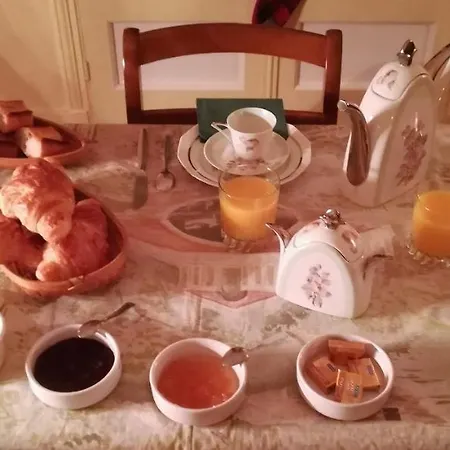 Oda ve Kahvaltı La Des Chats Andrésy