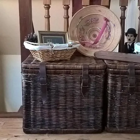 Oda ve Kahvaltı La Des Chats