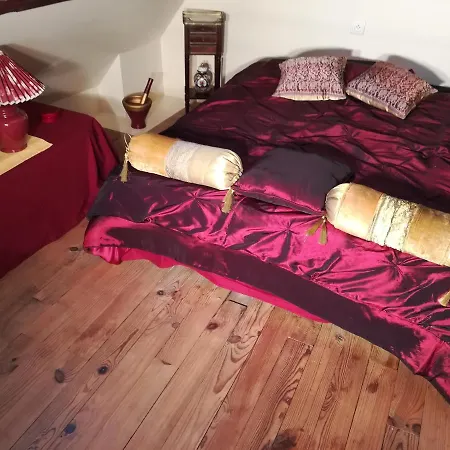 La Des Chats Oda ve Kahvaltı Andrésy