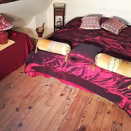La Des Chats Bed & Breakfast Andrésy