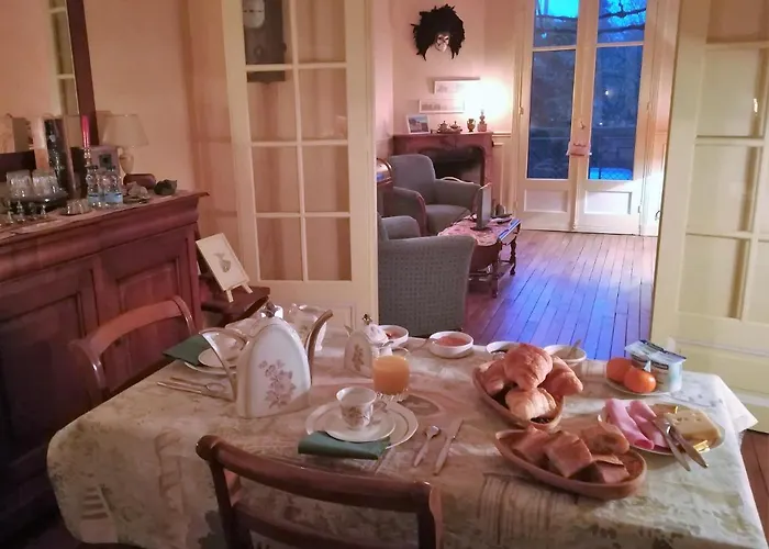 La Des Chats Bed & Breakfast Andrésy