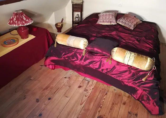 La Des Chats Bed & Breakfast Andrésy